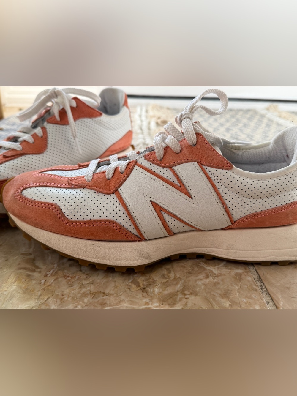 New Balance 327 White and Coral Suede-Trim Sneakers sz11 - Picture 4 of 6